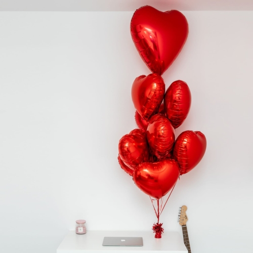 Bukiet balonowy: Awesome Love, napełniony helem Balony dla Zakochanych Sprawdź naszą ofertę. Sklep imprezowy Szalony.pl.