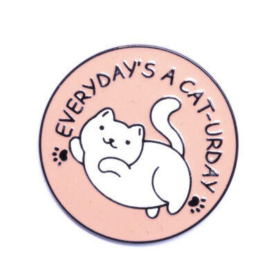 Pin – Biały kot. – Piny – Szalony.pl