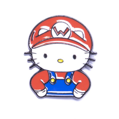 Pin – Hello Kitty w przebraniu Mario – Prezenty – Szalony.pl