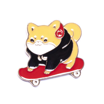 Pin – Corgie na deskorolce – Prezenty – Szalony.pl